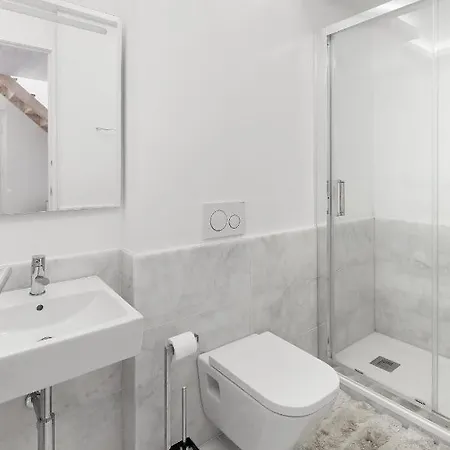 Guest house With Private Bathroom -alcantara 3*
